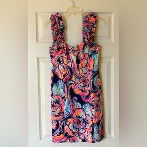 Beautiful LILLY PULITZER dress in size 4. Ruffled straps.